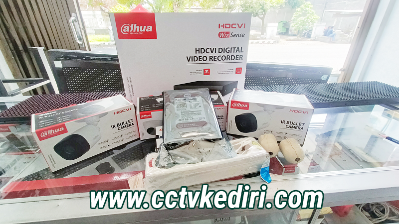<p>Kamera CCTV merupakan alat keamanan yang sangat di butuhkan pada masa kini yang sering terjadi hal-hal yang tidak diinginkan, banyak sekali orang yang tidak mengetahui kondisi yang terjadi di lokasi karena aktivitas masing-masing yang di lakukan semua orang. Bila terjadi sesuatu di lokasi anda bisa melihat ulang melalui rekaman yang di hasilkan kamera.</p>